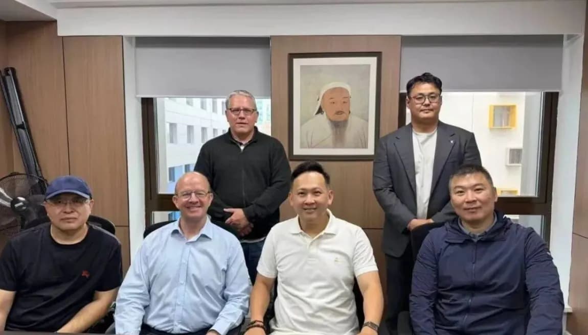 翎程资源携手黄金产业资本代表团访问蒙古旗舰金矿并与省长会晤，深化全球黄金资源配置与区域产业合作